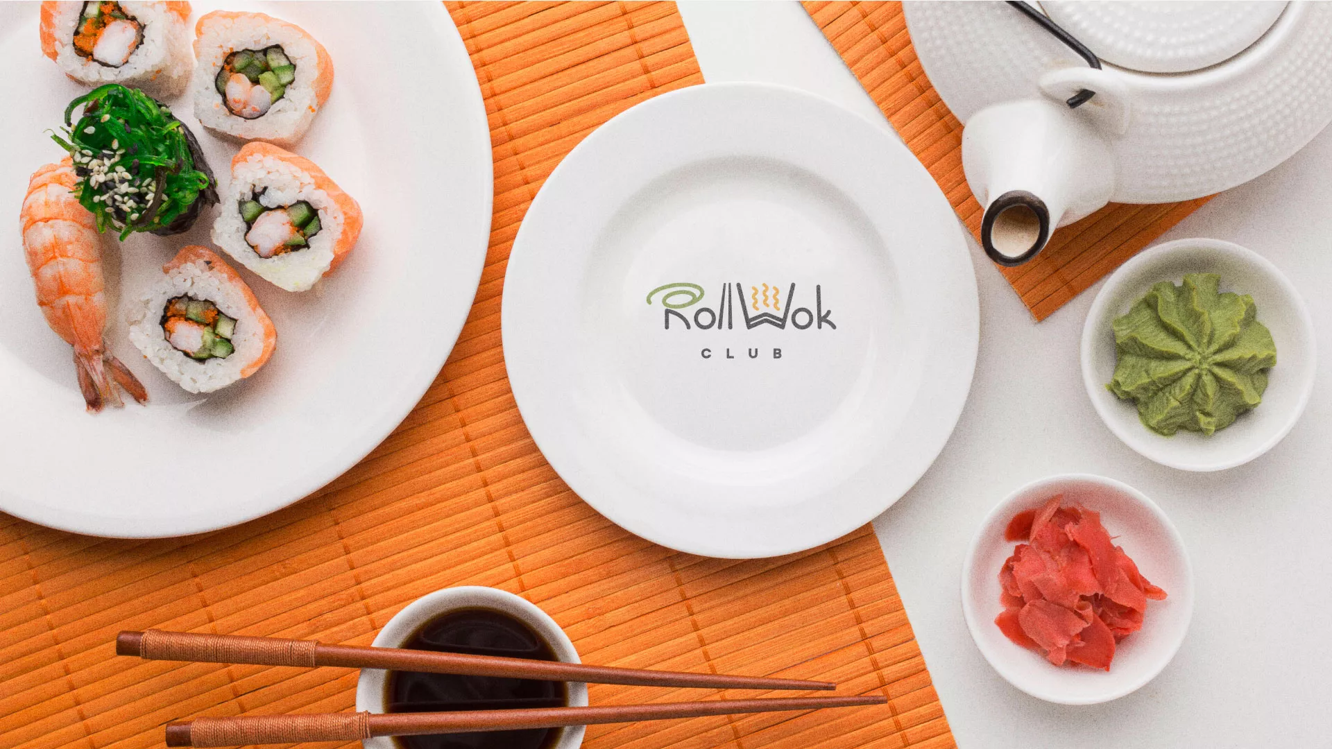 Разработка логотипа и фирменного стиля суши-бара «Roll Wok Club» в Чапаевске